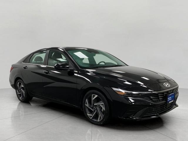 2025 Hyundai ELANTRA Vehicle Photo in Neenah, WI 54956