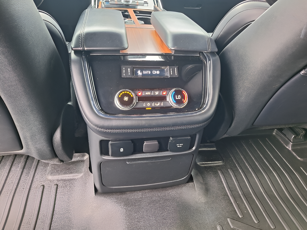 2019 Lincoln Navigator Select - 9