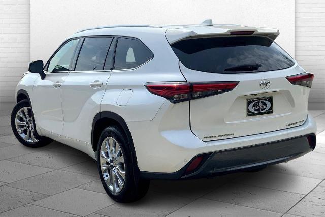 2021 Toyota Highlander Vehicle Photo in KANSAS CITY, MO 64114-4545