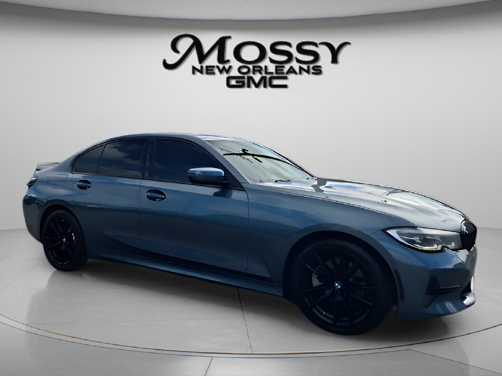 2020 BMW 3 Series photo 3 of 33