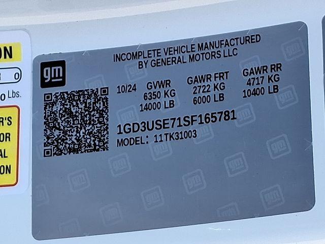 2025 GMC Sierra 3500 HD Chassis Cab Vehicle Photo in DANBURY, CT 06810-5034