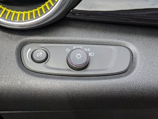 2025 Chevrolet Trax Vehicle Photo in BRUNSWICK, GA 31525-1881