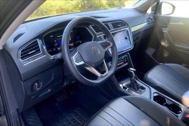 2024 Volkswagen Tiguan Vehicle Photo in KANSAS CITY, MO 64114-4545