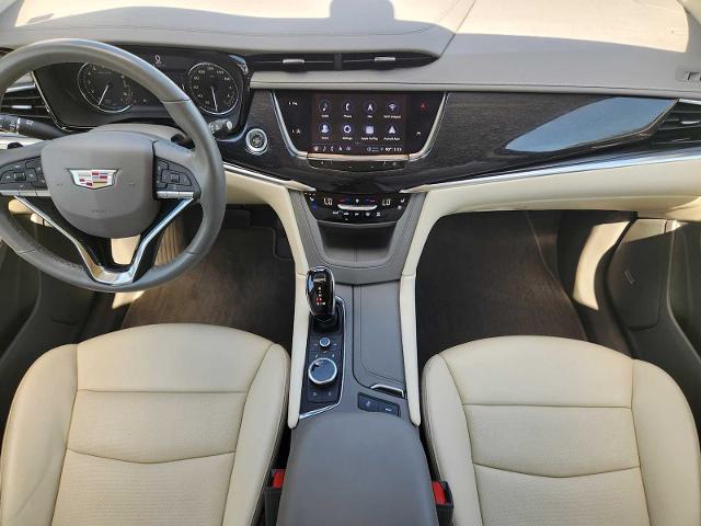 2023 Cadillac XT6 Vehicle Photo in DENTON, TX 76210-9321