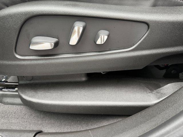 2024 Cadillac XT5 Vehicle Photo in LEOMINSTER, MA 01453-2952