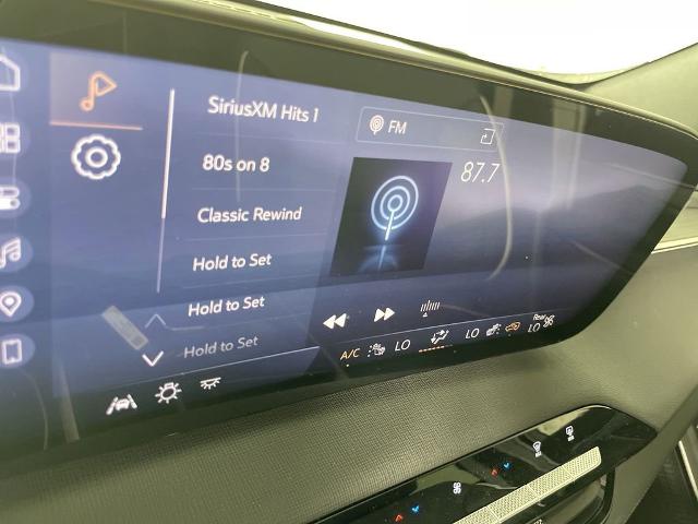 2025 Buick Enclave Vehicle Photo in GILBERT, AZ 85297-0402