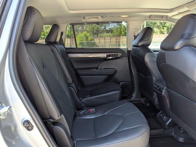 2022 Toyota Highlander Vehicle Photo in San Antonio, TX 78230