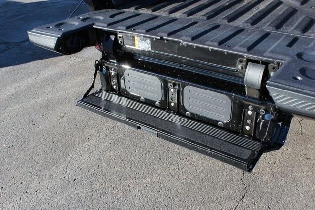 2025 GMC HUMMER EV Pickup Vehicle Photo in AURORA, CO 80012-4011