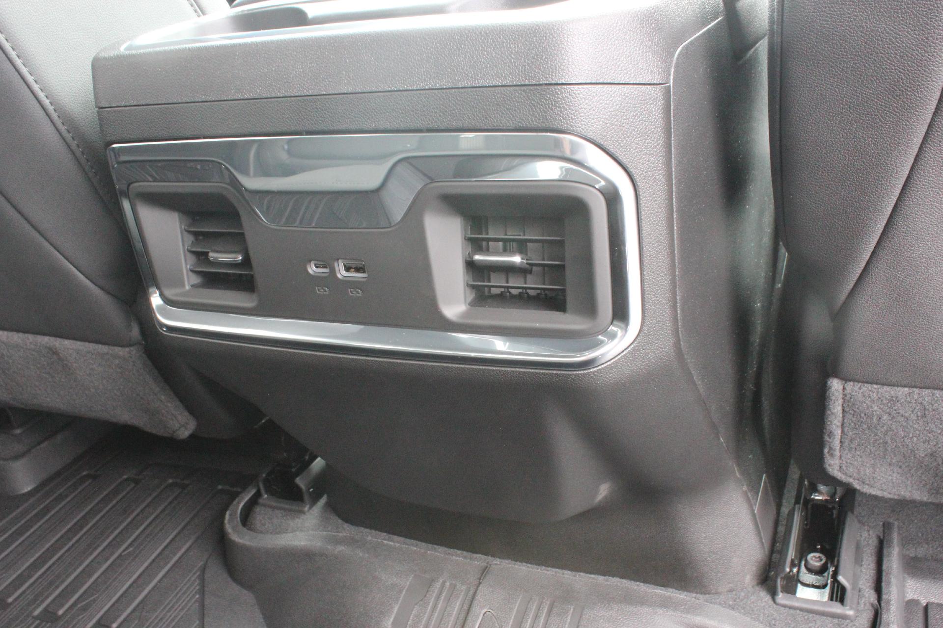 2026 GMC Sierra 1500 Vehicle Photo in AURORA, CO 80012-4011