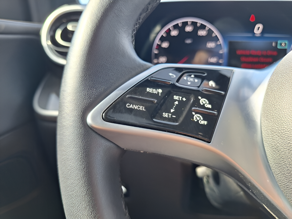 2023 Mercedes-Benz GLC photo 16 of 29