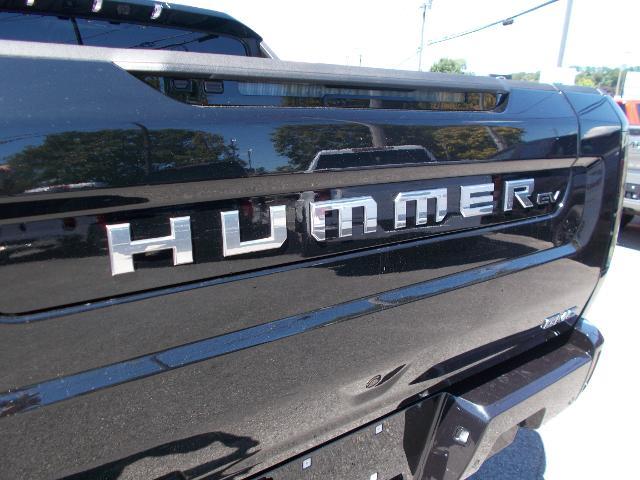 2025 GMC HUMMER EV Pickup Vehicle Photo in LOWELL, MA 01852-4336
