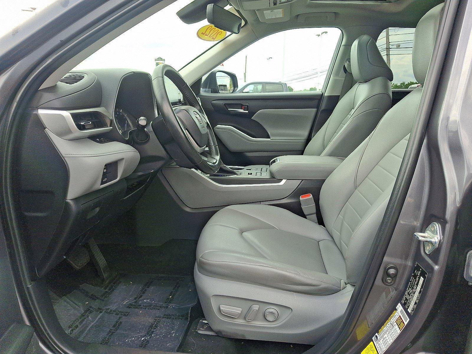 2022 Toyota Highlander Vehicle Photo in Harrisburg, PA 17111