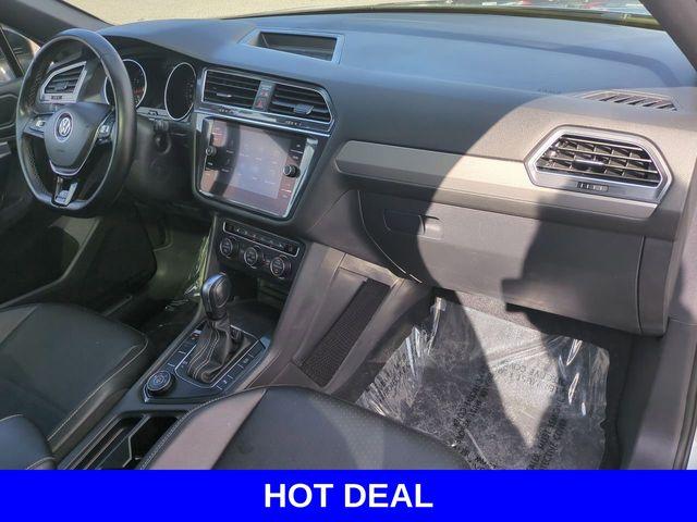 2021 Volkswagen Tiguan Vehicle Photo in Merrillville, IN 46410