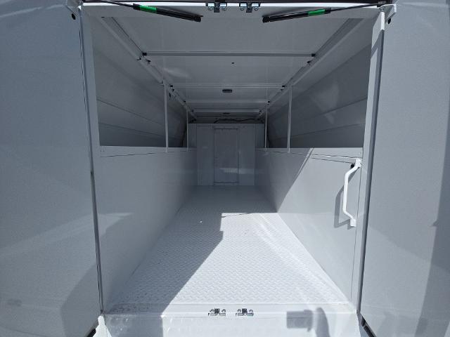 2025 Chevrolet Express Commercial Cutaway Vehicle Photo in INDEPENDENCE, MO 64055-1314