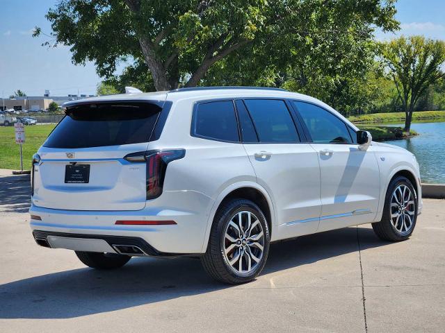 2023 Cadillac XT6 Vehicle Photo in DENTON, TX 76210-9321