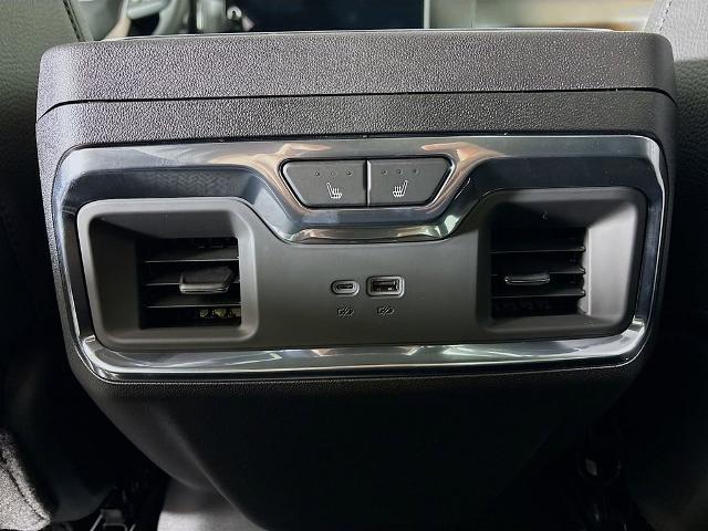 2025 GMC Sierra 3500 HD Vehicle Photo in PUYALLUP, WA 98371-4149