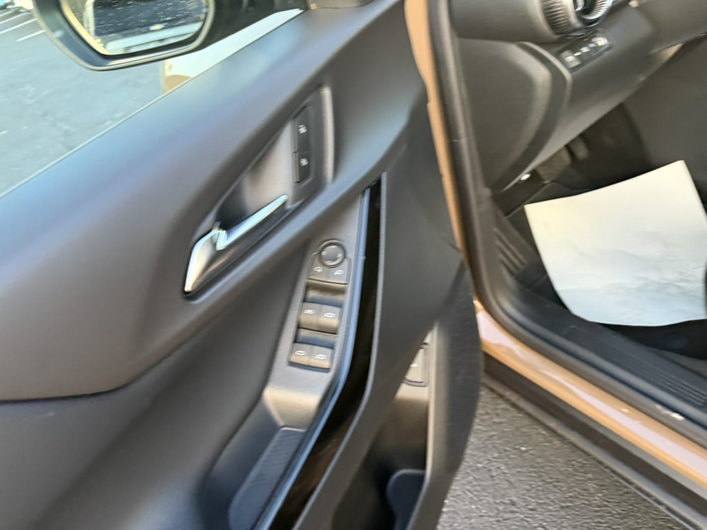 2027 Chevrolet Equinox photo 13 of 20