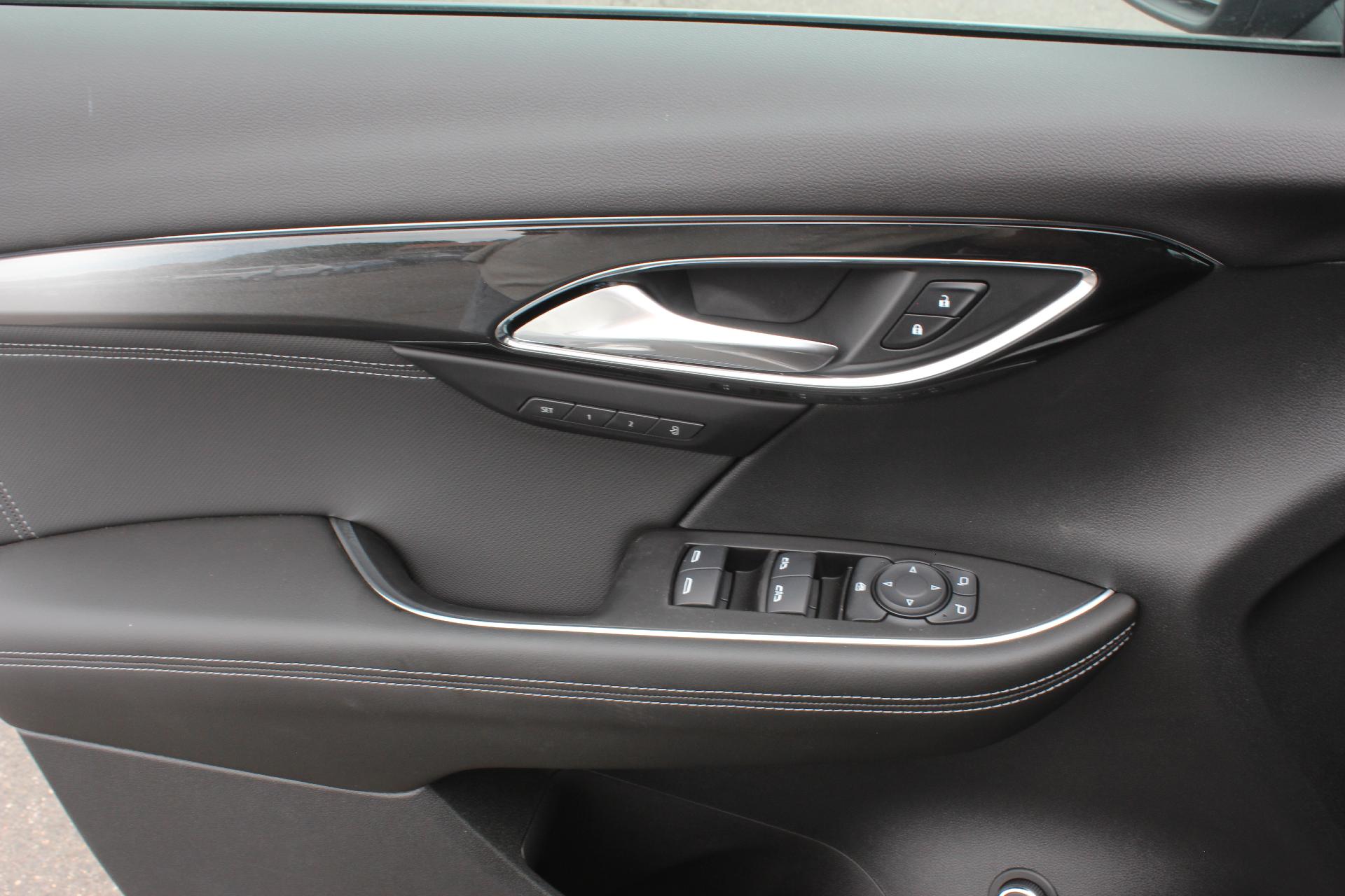 2025 Buick Envision Vehicle Photo in AURORA, CO 80012-4011