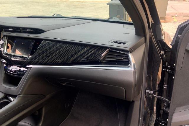 2025 Cadillac XT6 Vehicle Photo in KANSAS CITY, MO 64114-4545
