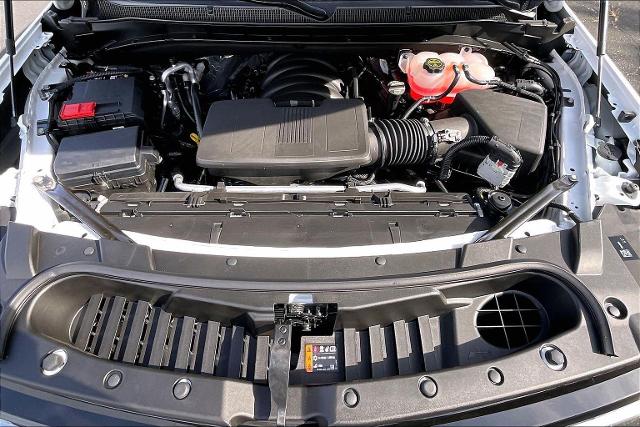 2025 Chevrolet Suburban Vehicle Photo in INDEPENDENCE, MO 64055-1314