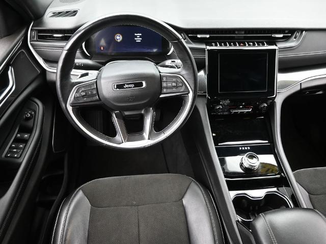 2022 Jeep Grand Cherokee L Vehicle Photo in Cedar Rapids, IA 52402