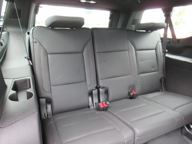 2025 Chevrolet Suburban Vehicle Photo in LEESBURG, FL 34788-4022