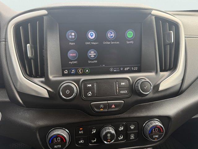 2024 GMC Terrain Vehicle Photo in LEOMINSTER, MA 01453-2952