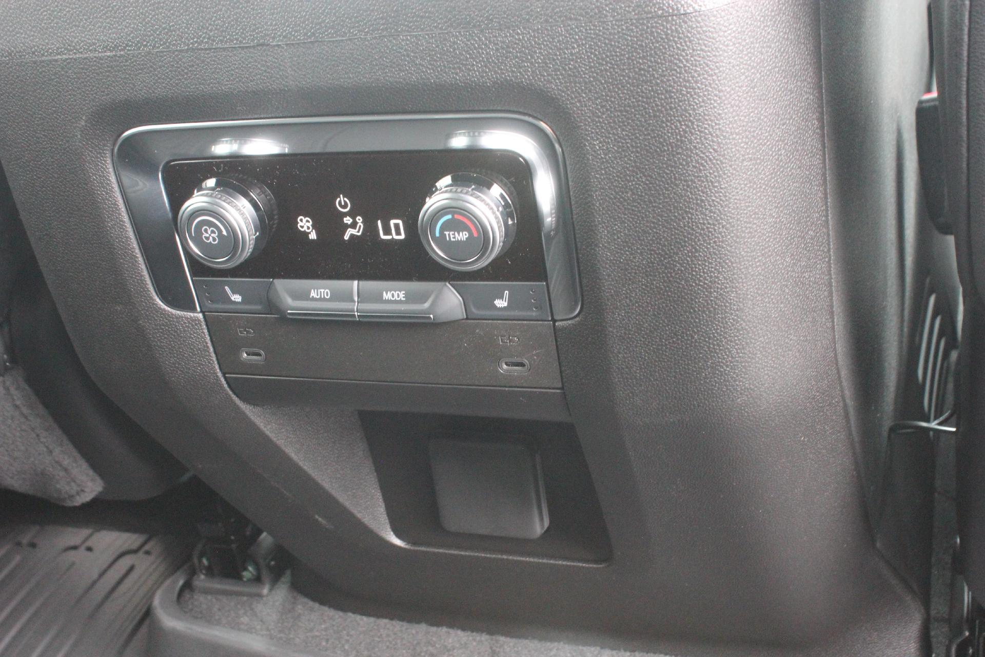 2026 GMC Yukon Vehicle Photo in AURORA, CO 80012-4011