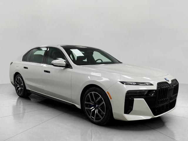 2025 BMW 740i xDrive Vehicle Photo in Neenah, WI 54956