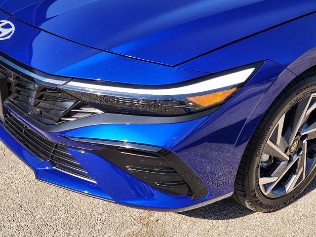 2025 Hyundai ELANTRA Vehicle Photo in DENTON, TX 76210-9321