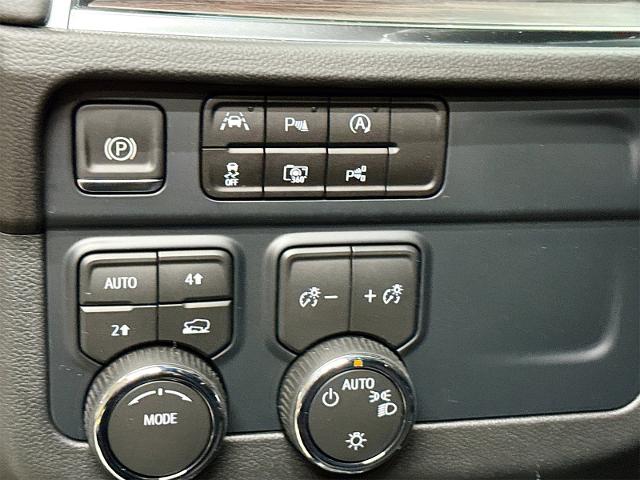 2026 Chevrolet Suburban Vehicle Photo in EVERETT, WA 98203-5662
