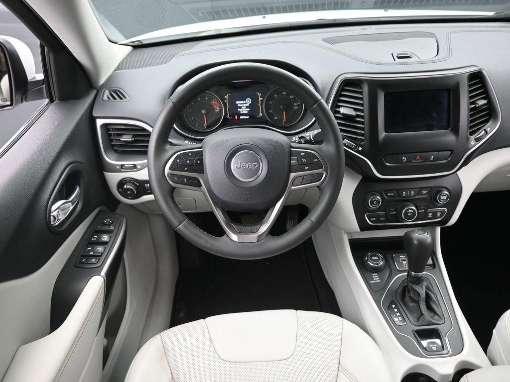 2021 Jeep Cherokee Vehicle Photo in Cedar Rapids, IA 52402