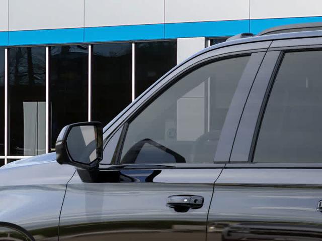 2026 Chevrolet Suburban Vehicle Photo in MOON TOWNSHIP, PA 15108-2571