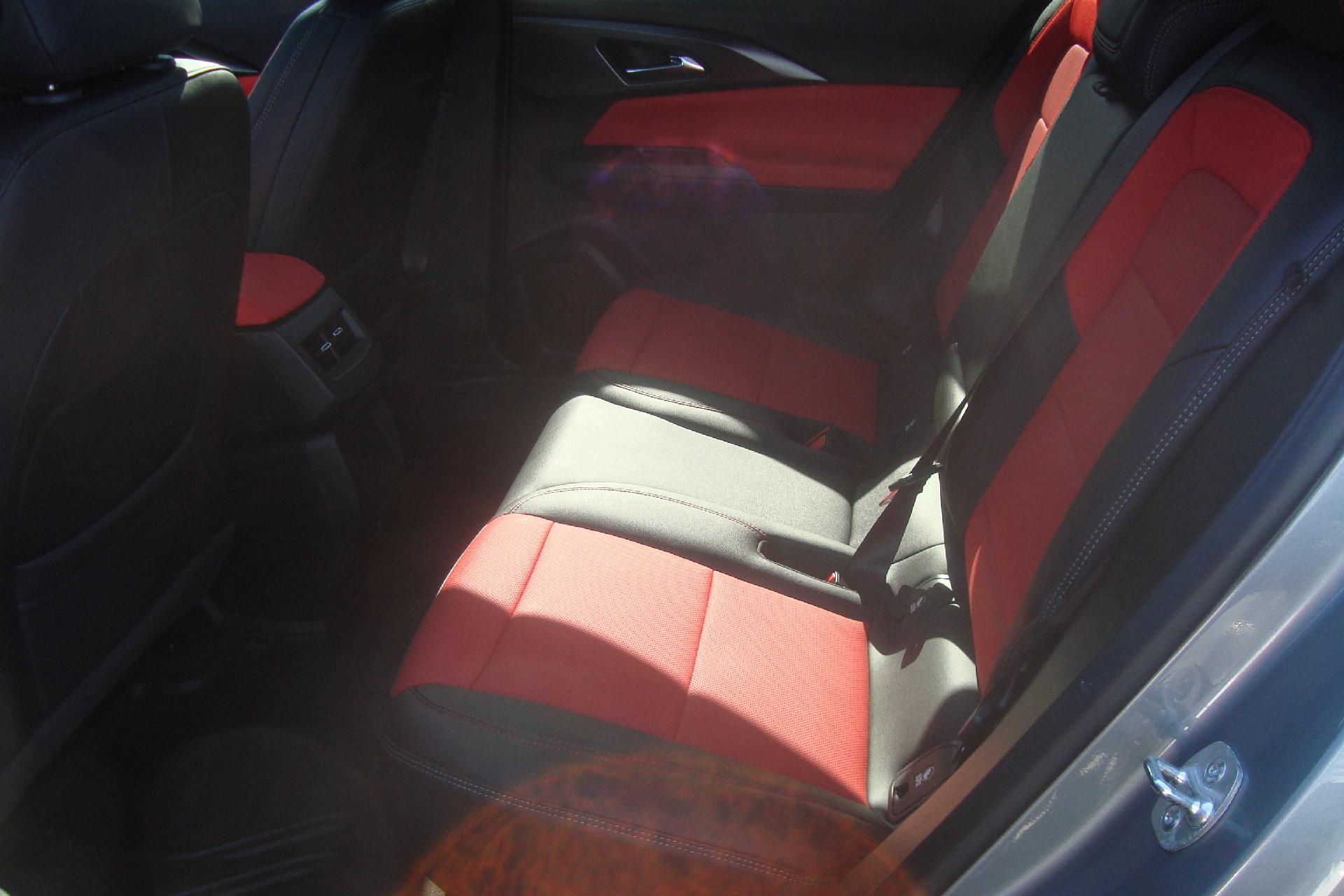 2025 Chevrolet Equinox EV Vehicle Photo in PORTSMOUTH, NH 03801-4196