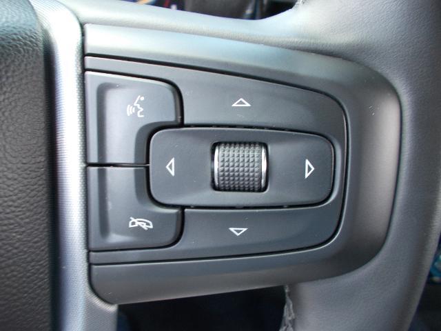 2025 GMC Sierra 2500 HD Vehicle Photo in LOWELL, MA 01852-4336