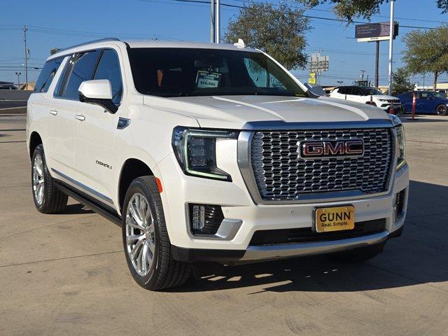 2024 GMC Yukon XL Vehicle Photo in SELMA, TX 78154-1459