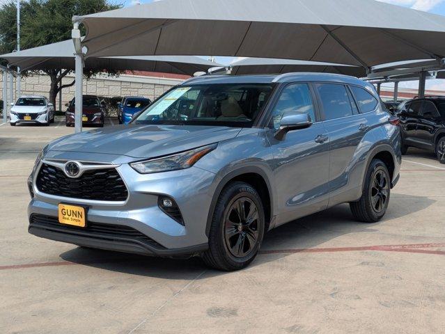 2023 Toyota Highlander Vehicle Photo in San Antonio, TX 78209