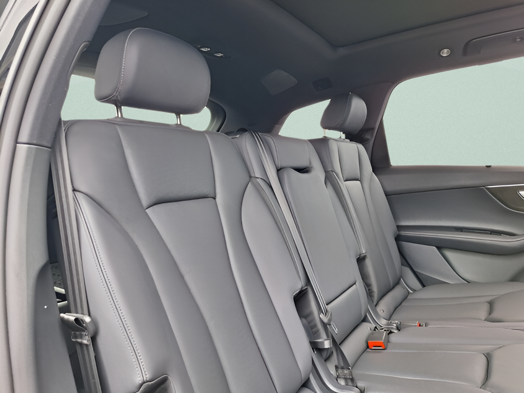 2025 Audi Q7 photo 29 of 33