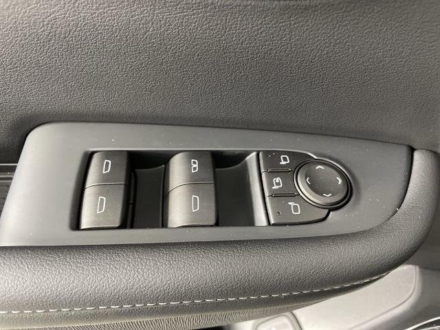 2025 Buick Enclave Vehicle Photo in GILBERT, AZ 85297-0402