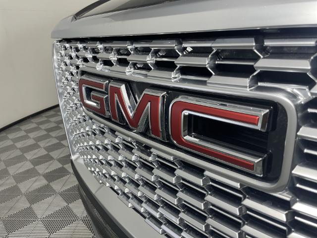 2024 GMC Yukon XL Vehicle Photo in GILBERT, AZ 85297-0402