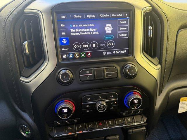 2020 Chevrolet Silverado 1500 Vehicle Photo in LEOMINSTER, MA 01453-2952