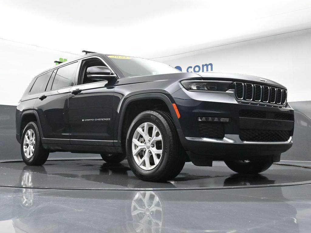 2023 Jeep Grand Cherokee L Vehicle Photo in Cedar Rapids, IA 52402