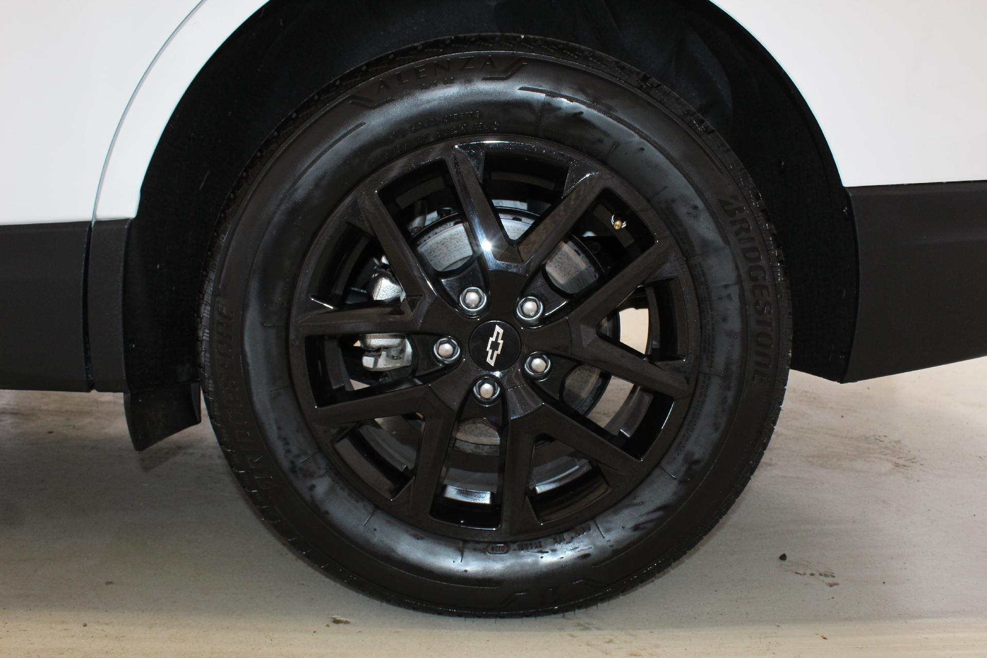 2024 Chevrolet Equinox Vehicle Photo in NORTHAMPTON, MA 01060-1120