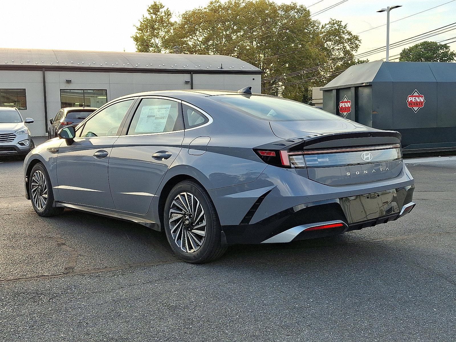 2025 Hyundai SONATA Hybrid Vehicle Photo in Harrisburg, PA 17111