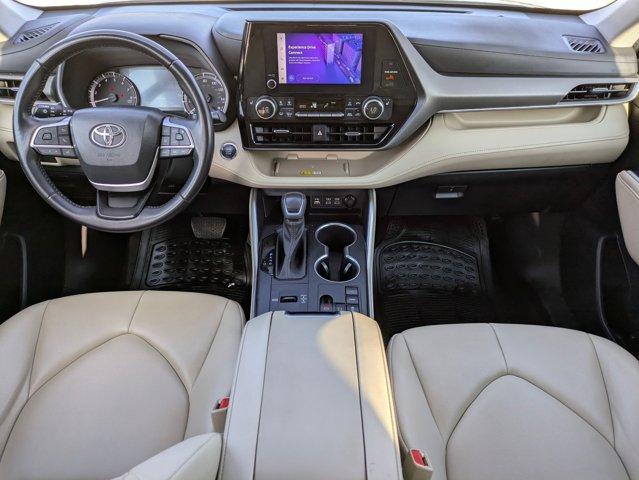 2023 Toyota Highlander Vehicle Photo in San Antonio, TX 78209