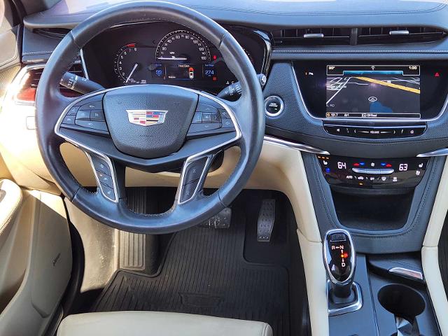 2017 Cadillac XT5 Vehicle Photo in DENTON, TX 76210-9321