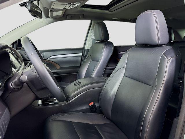 2016 Toyota Highlander Vehicle Photo in Puyallup, WA 98371