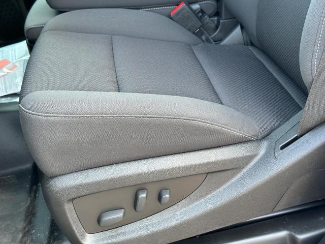 2023 Chevrolet Silverado 5500 HD Vehicle Photo in COLUMBIA, MO 65203-3903