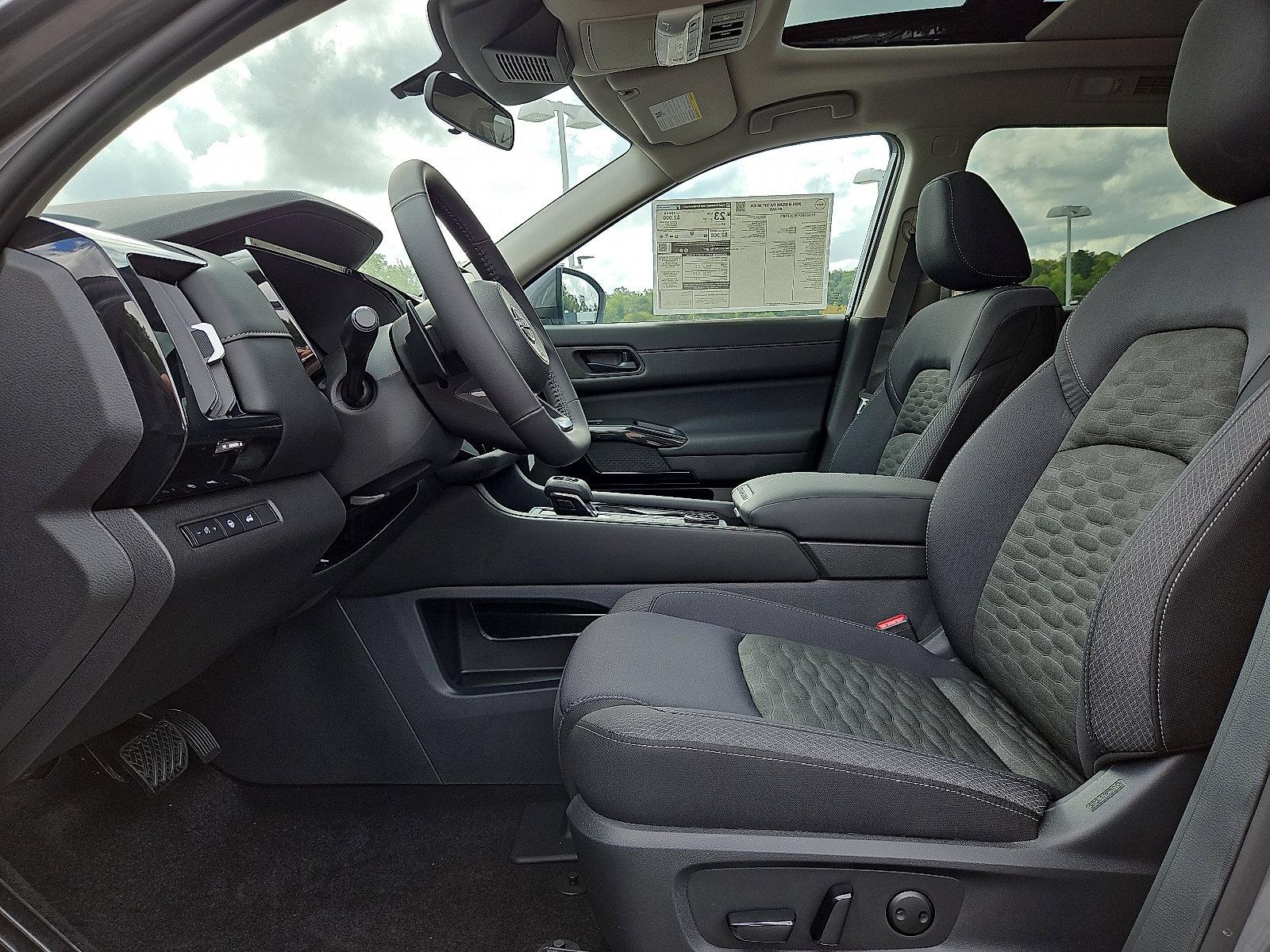 2025 Nissan Pathfinder Vehicle Photo in Jenkintown, PA 19046