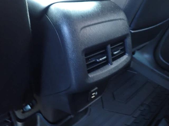 2024 GMC Terrain Vehicle Photo in ZELIENOPLE, PA 16063-2910